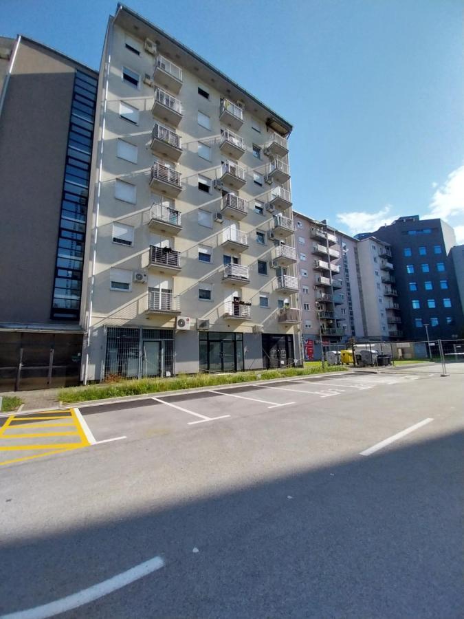 Apartment Relax With Infrared Sunshower Varaždin Екстериор снимка